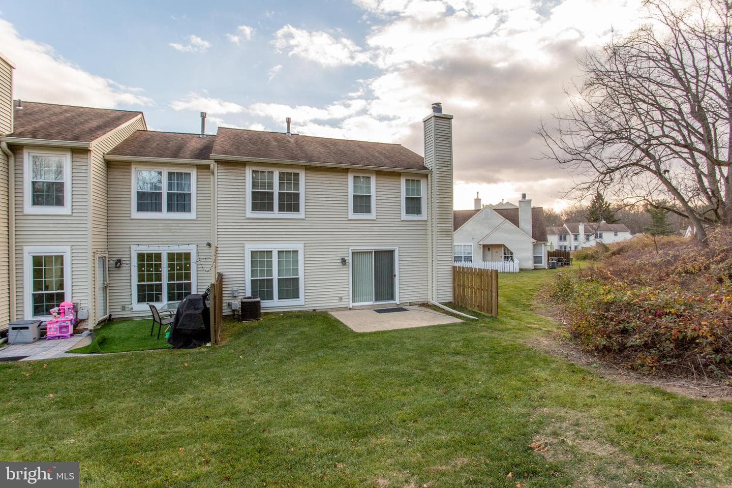 1811 Hennessy Drive photo 68