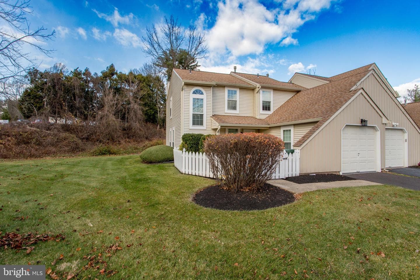1811 Hennessy Drive photo 7