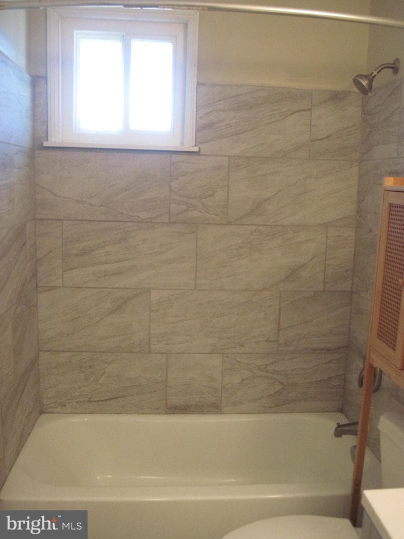 5 Essex Court photo 85