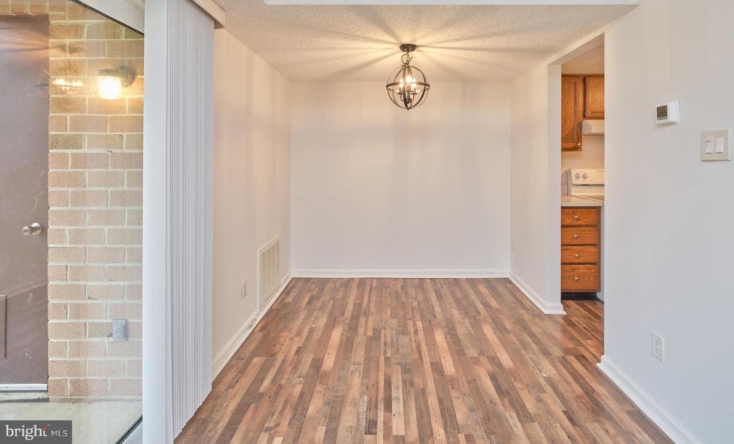 22 Hermitage Drive photo 9