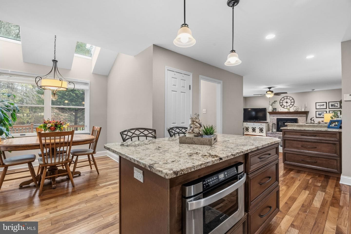 150 Hartford Lane photo 17
