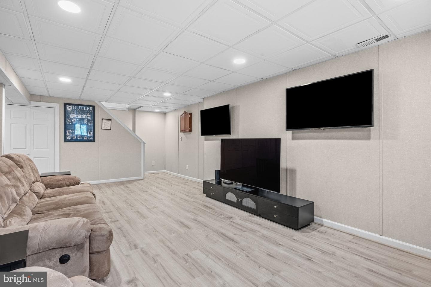 150 Hartford Lane photo 38