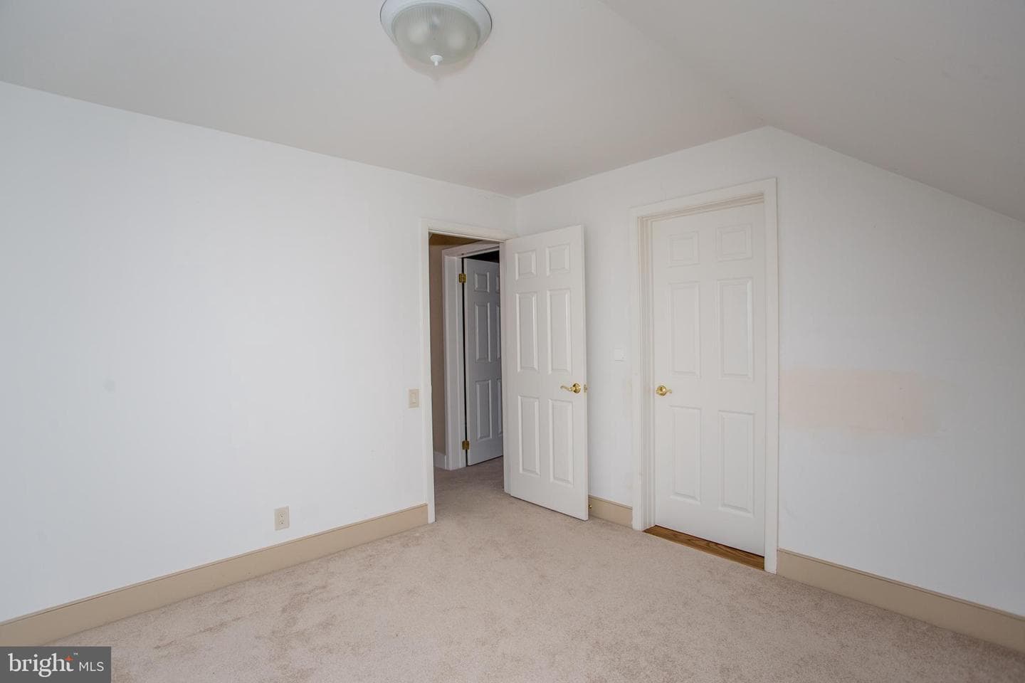 4 Barnes Court photo 50