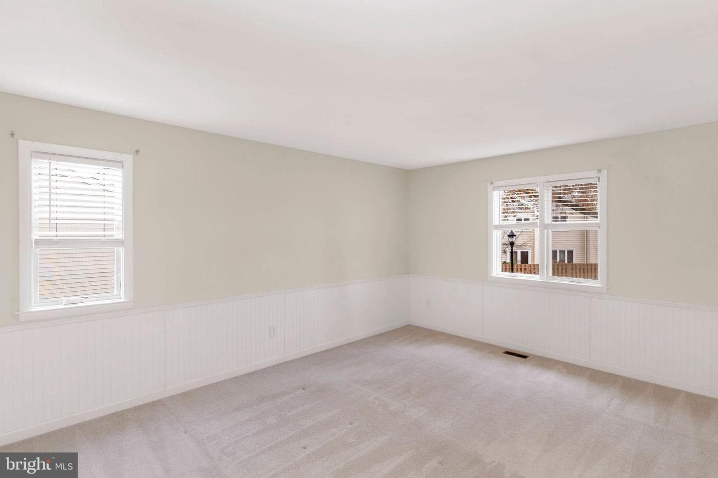 333 Dorset Court photo 25