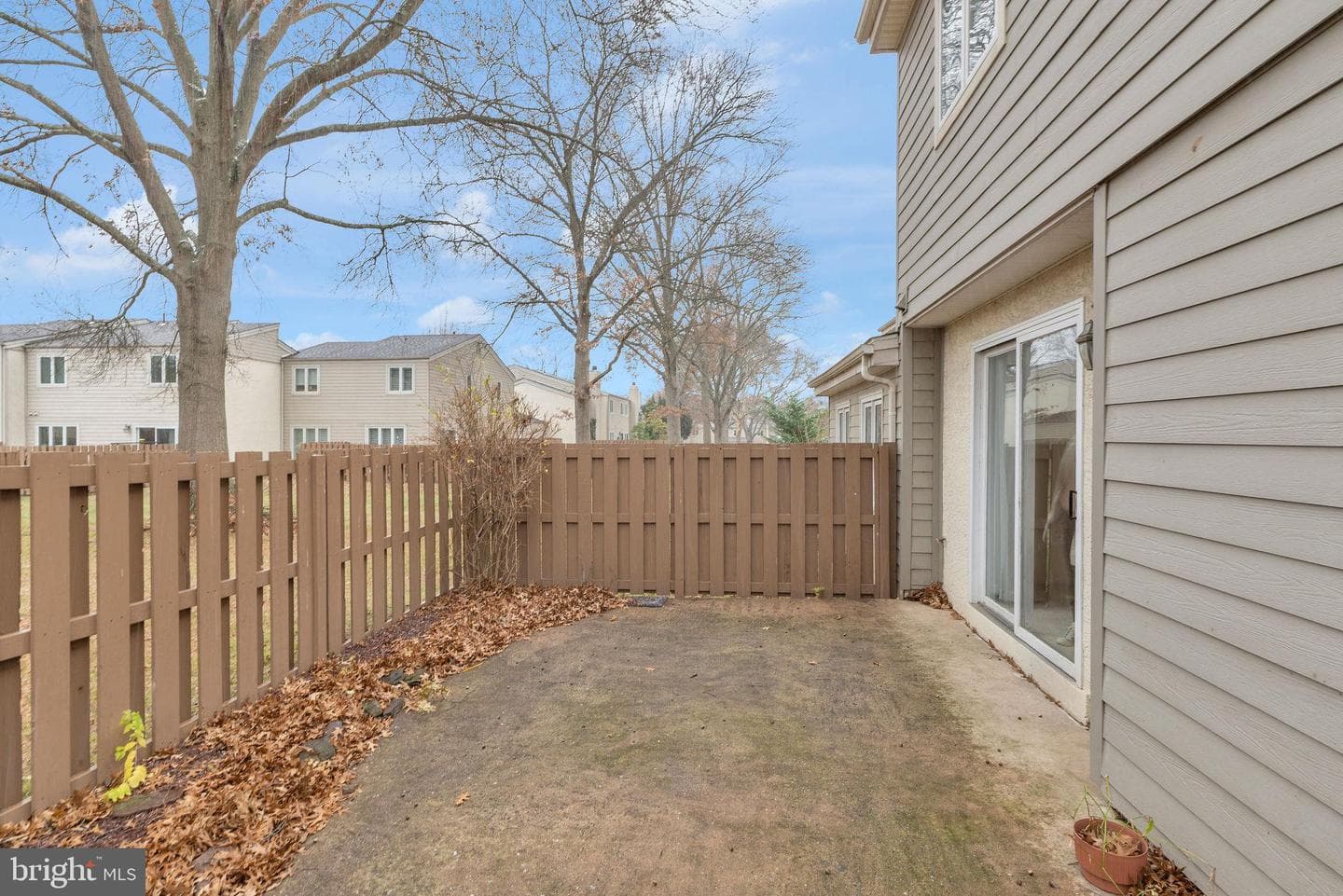 333 Dorset Court photo 29