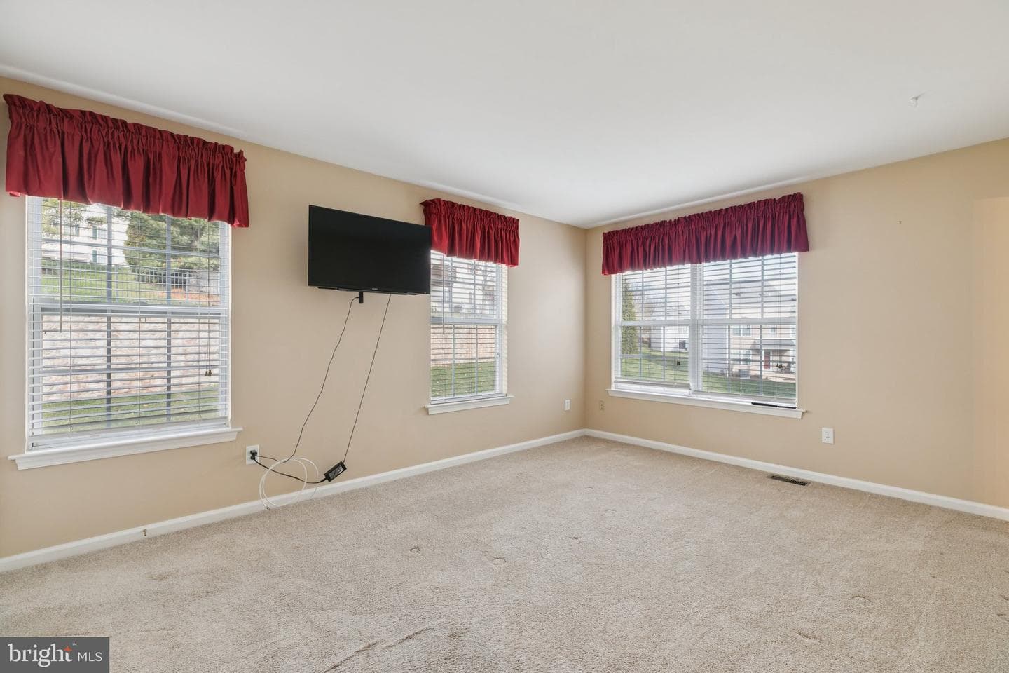 5437 Rinker Circle photo 10