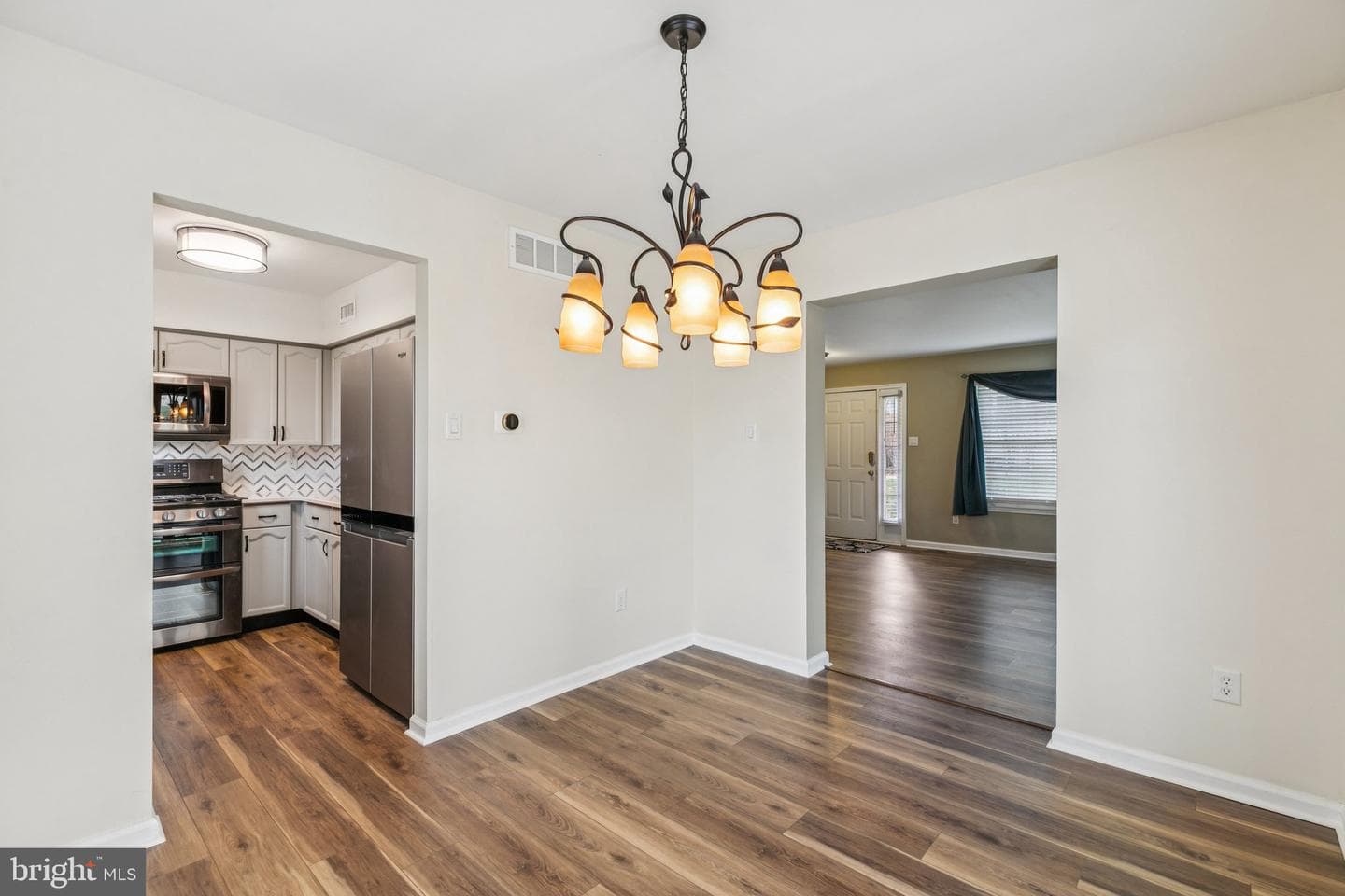 5437 Rinker Circle photo 5