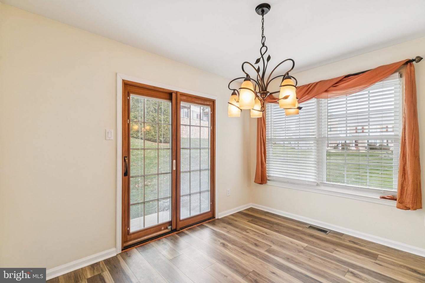 5437 Rinker Circle photo 6