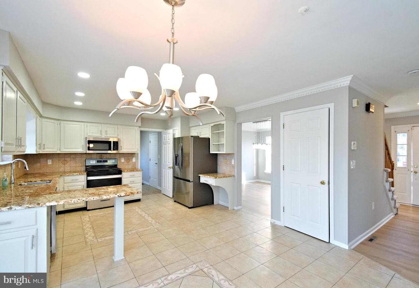 110 Greenfield Lane photo 12