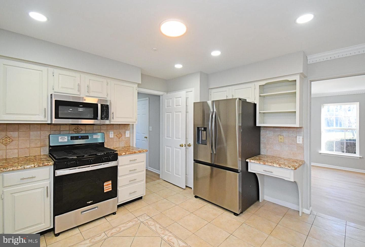 110 Greenfield Lane photo 18