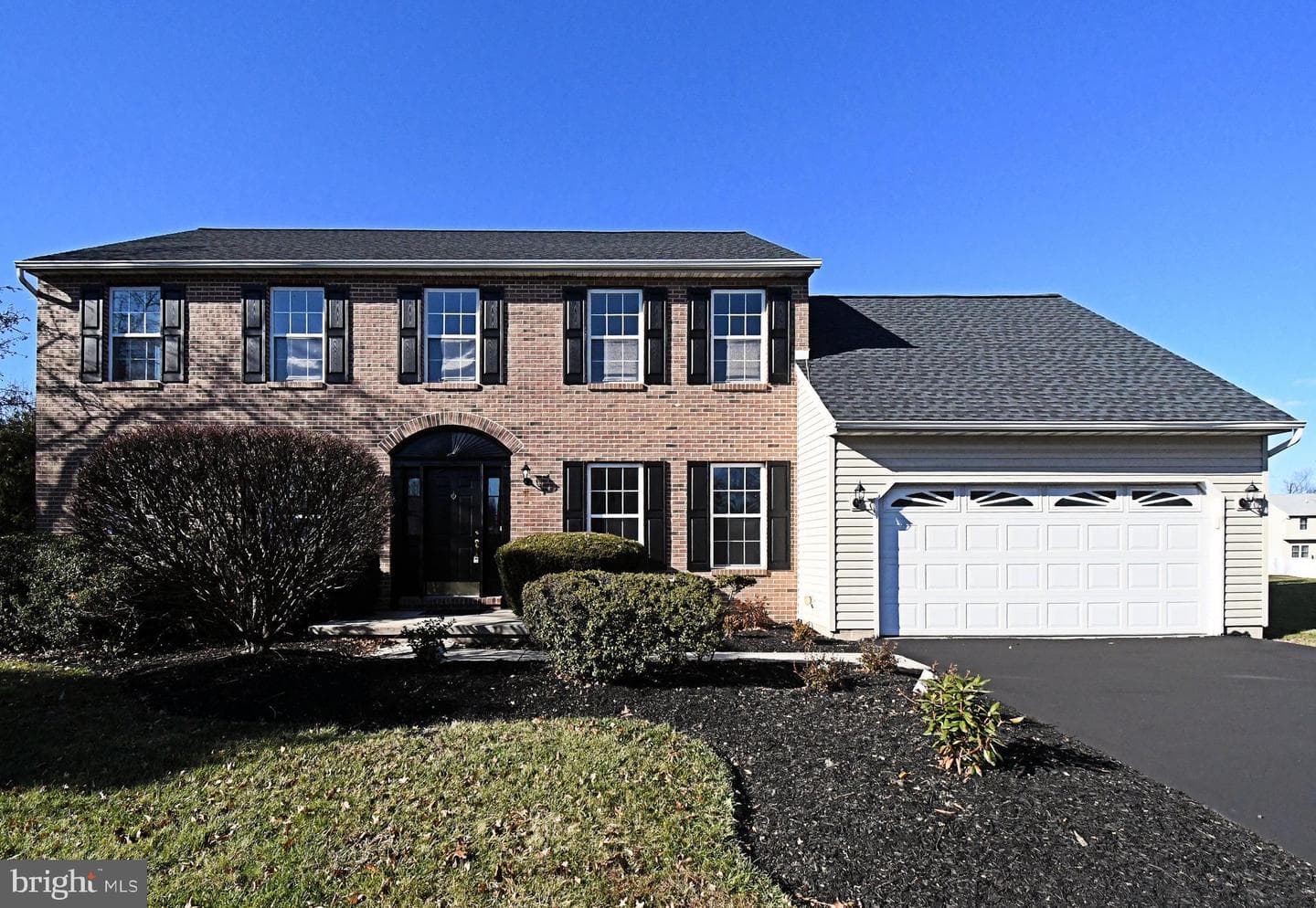 110 Greenfield Lane photo 2
