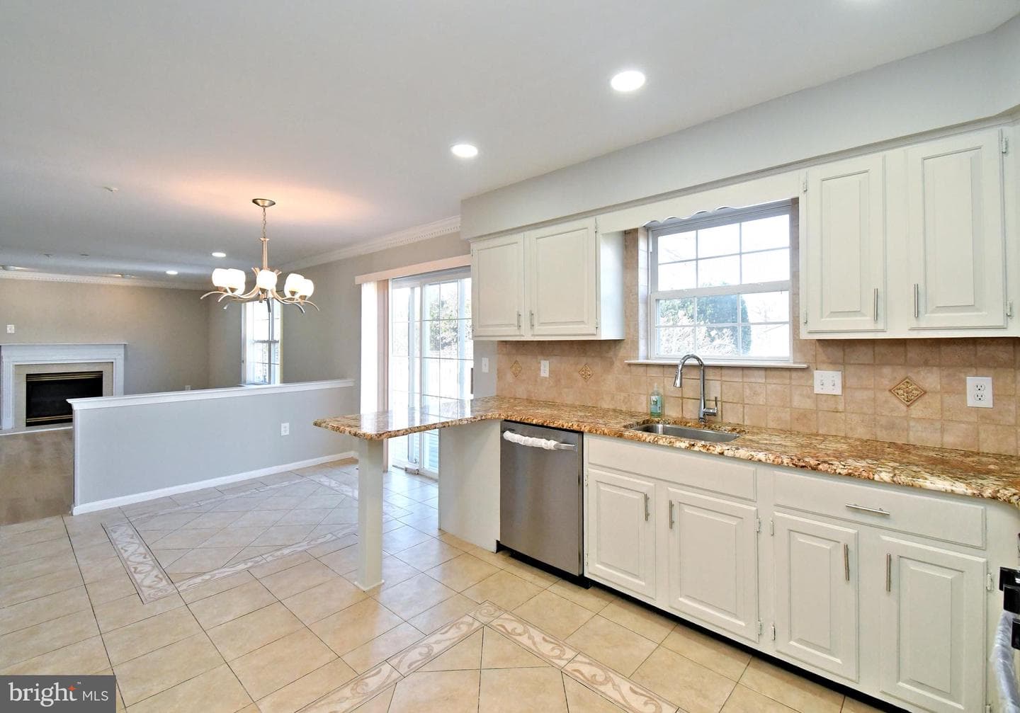 110 Greenfield Lane photo 22