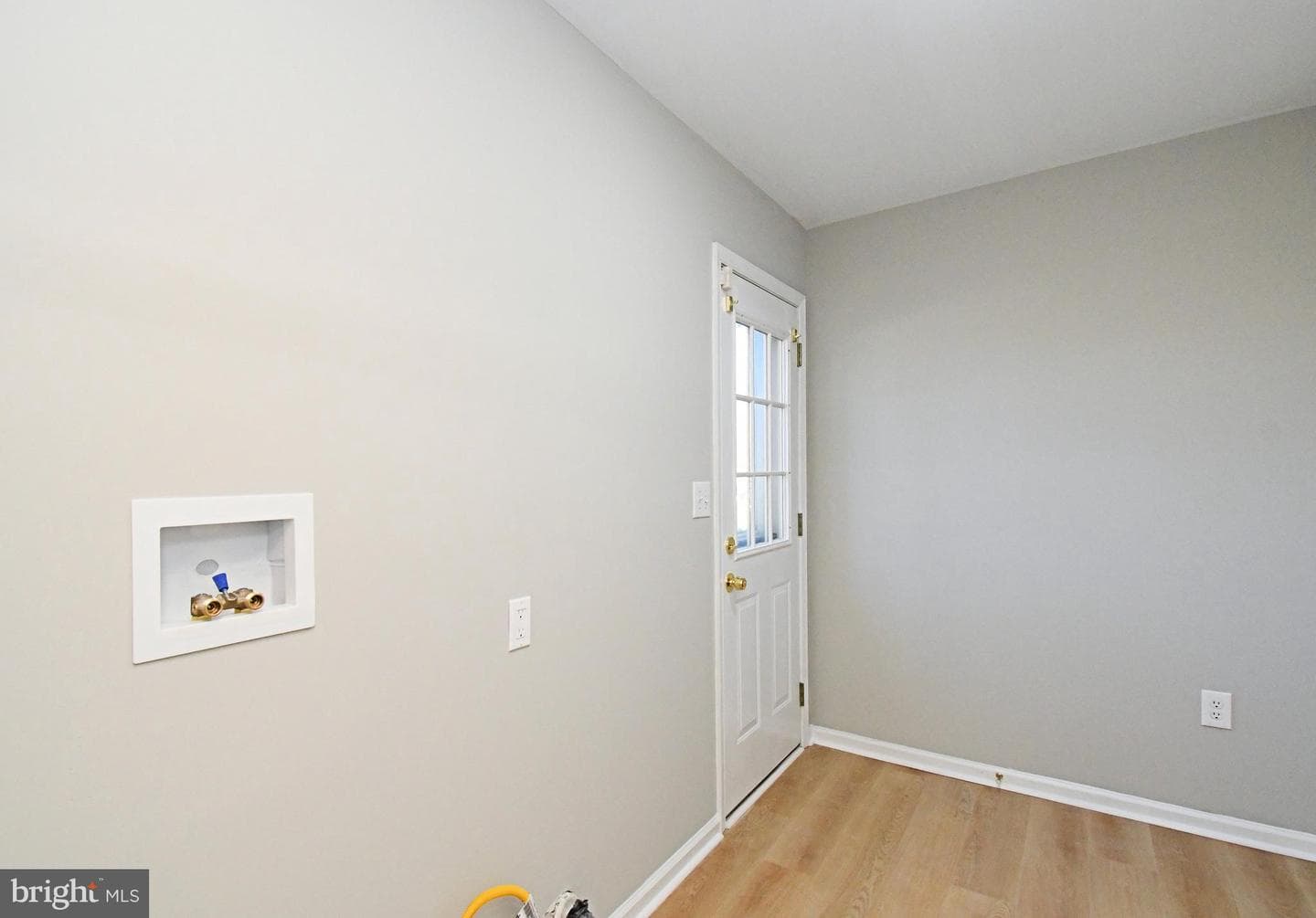 110 Greenfield Lane photo 29