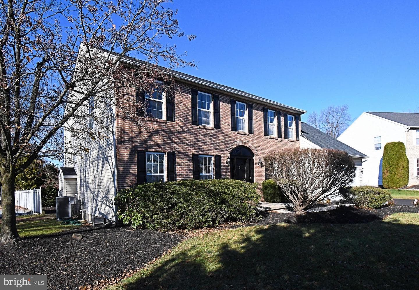 110 Greenfield Lane photo 3