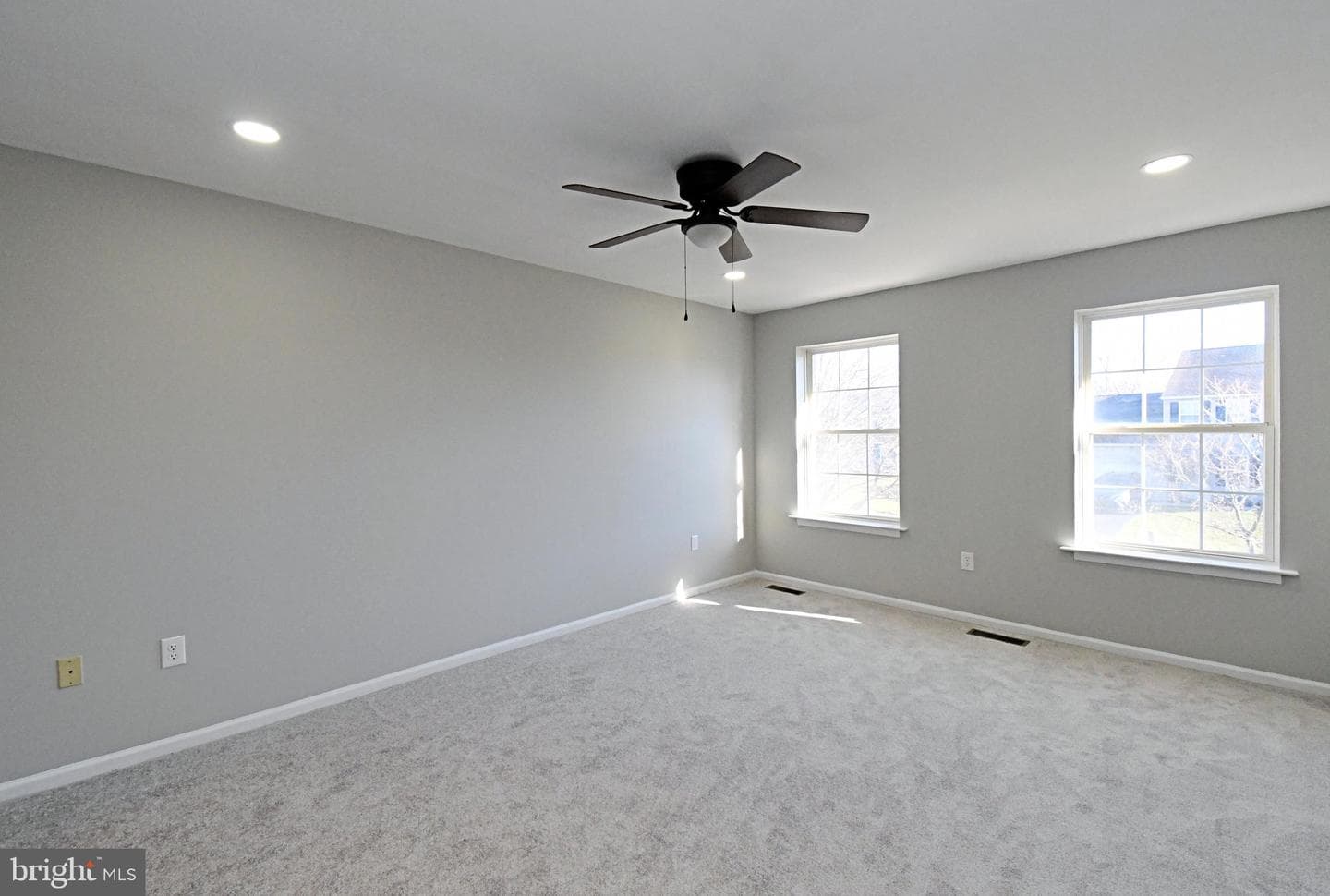 110 Greenfield Lane photo 31