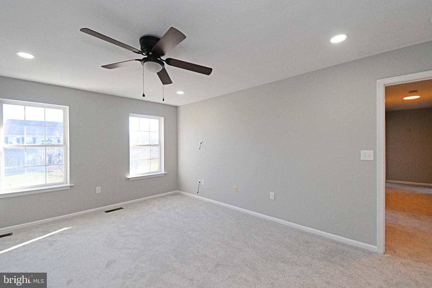 110 Greenfield Lane photo 32