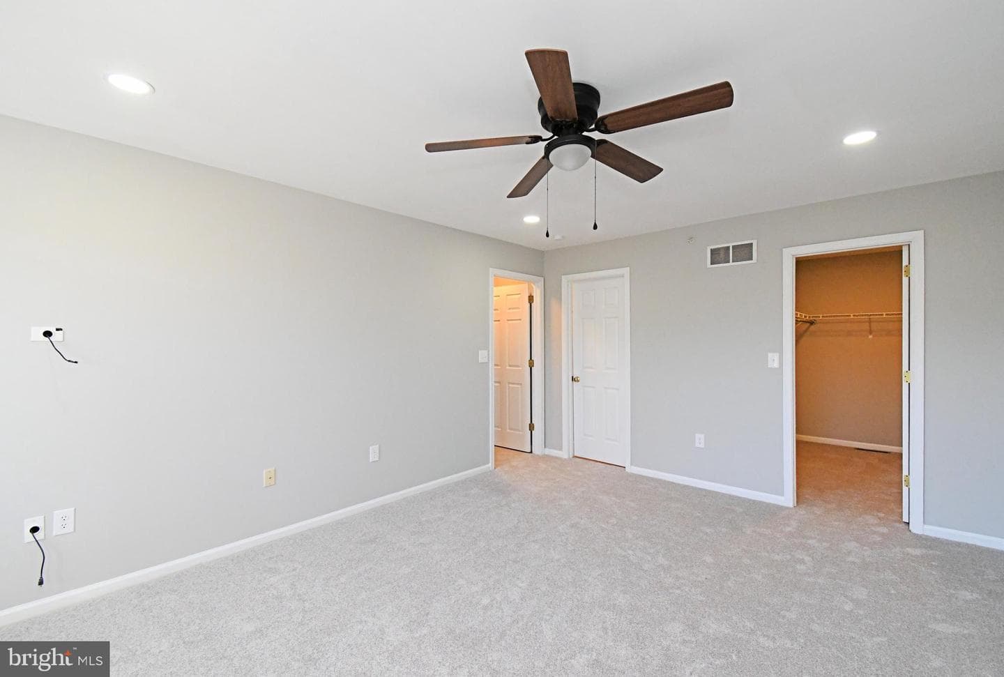 110 Greenfield Lane photo 33