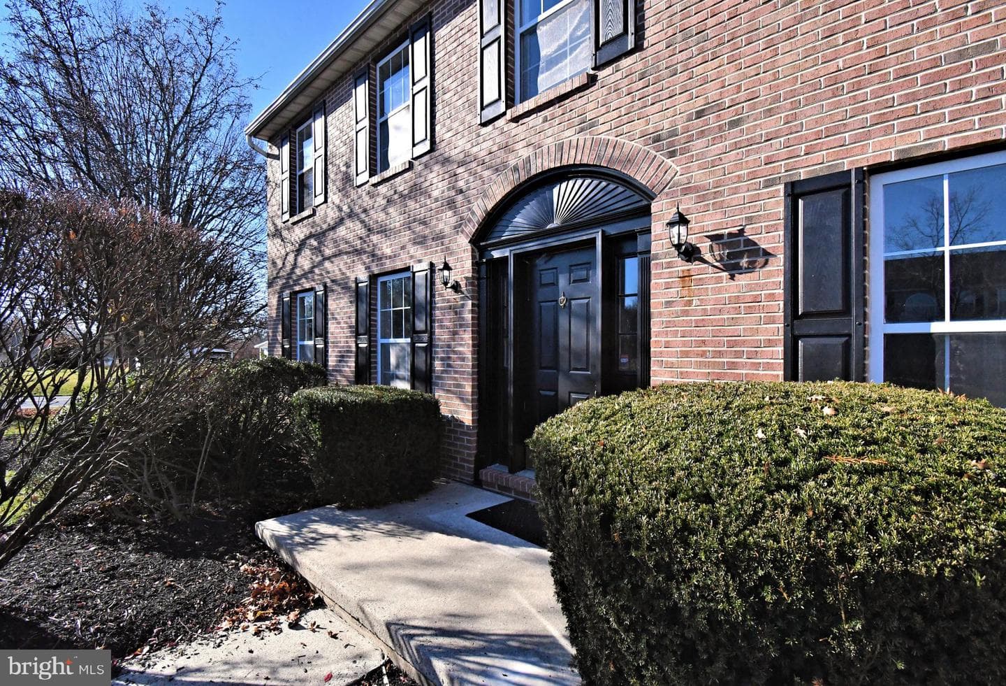 110 Greenfield Lane photo 4