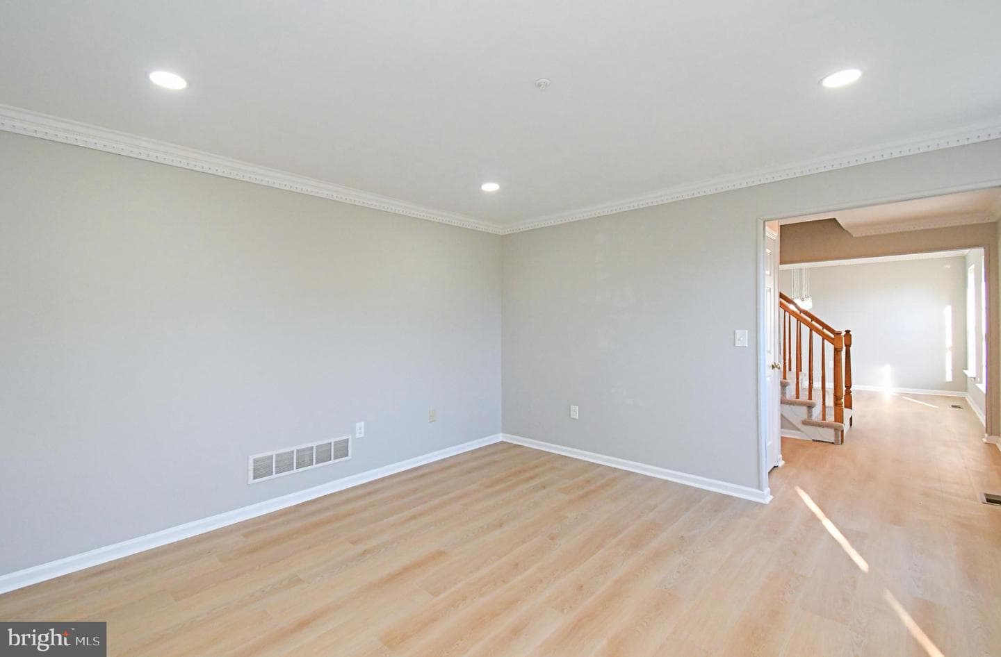 110 Greenfield Lane photo 7