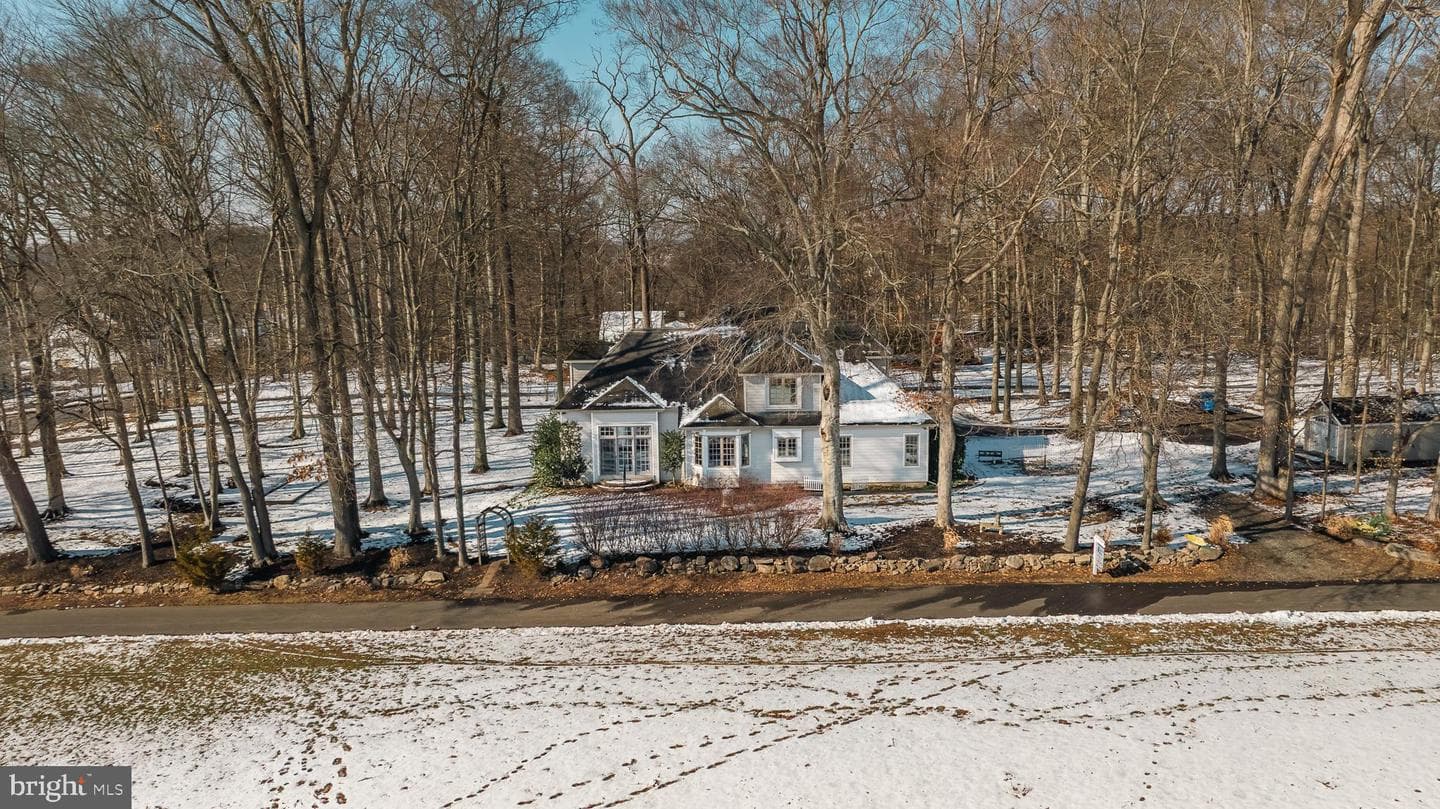 137 Wells Road photo 95