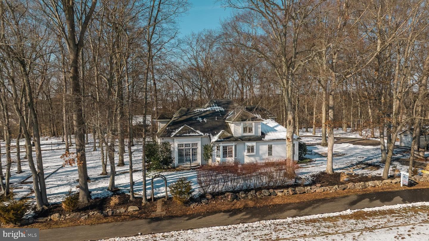 137 Wells Road photo 96