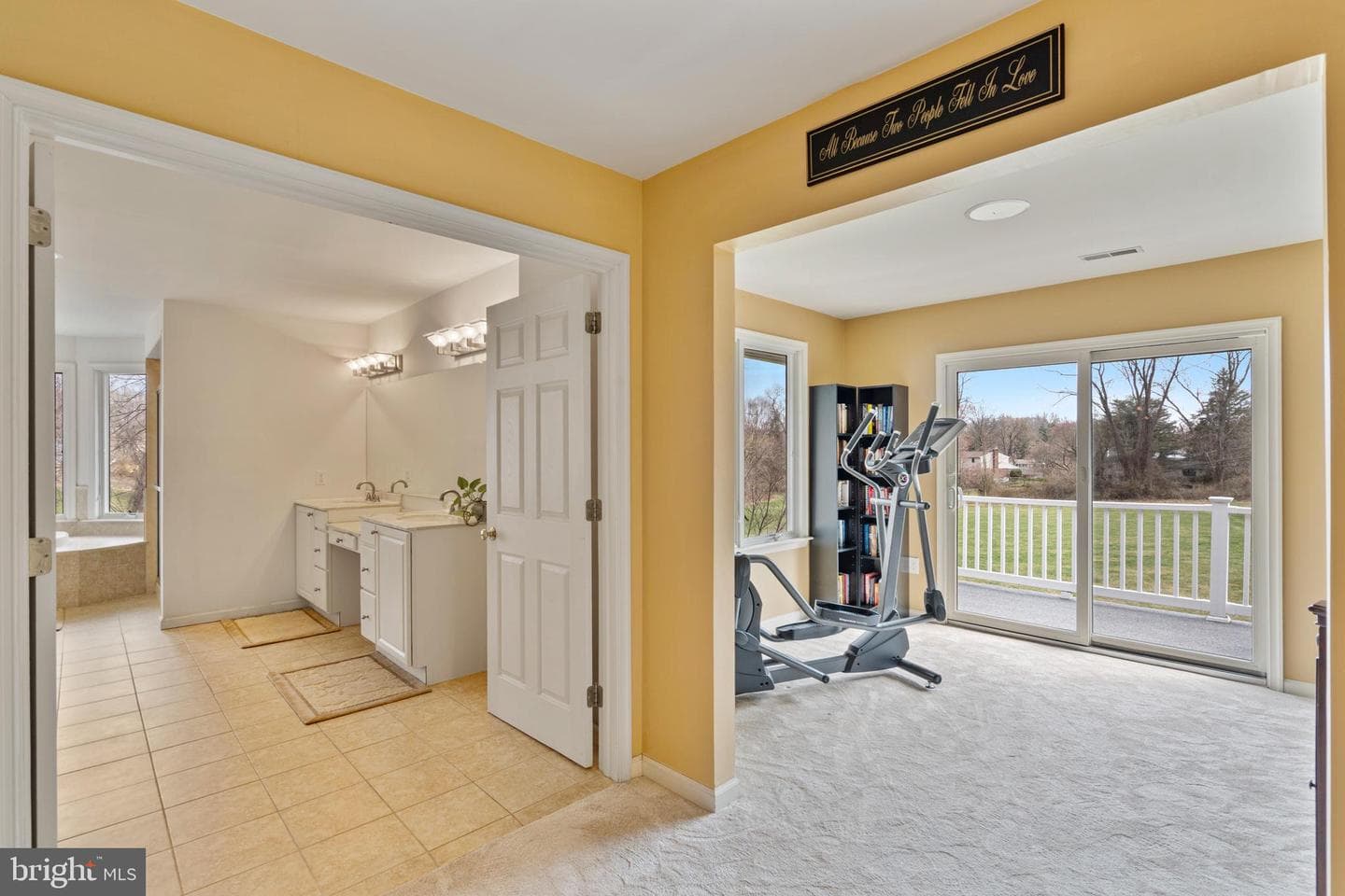 100 E Holland Road photo 23