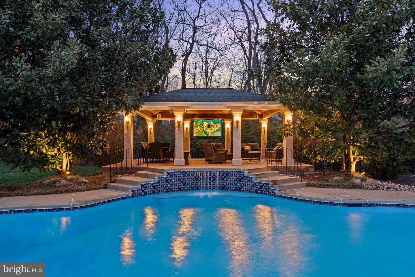 100 E Holland Road photo 62