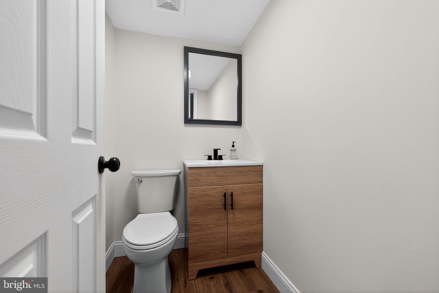 36 Hickory Drive photo 9