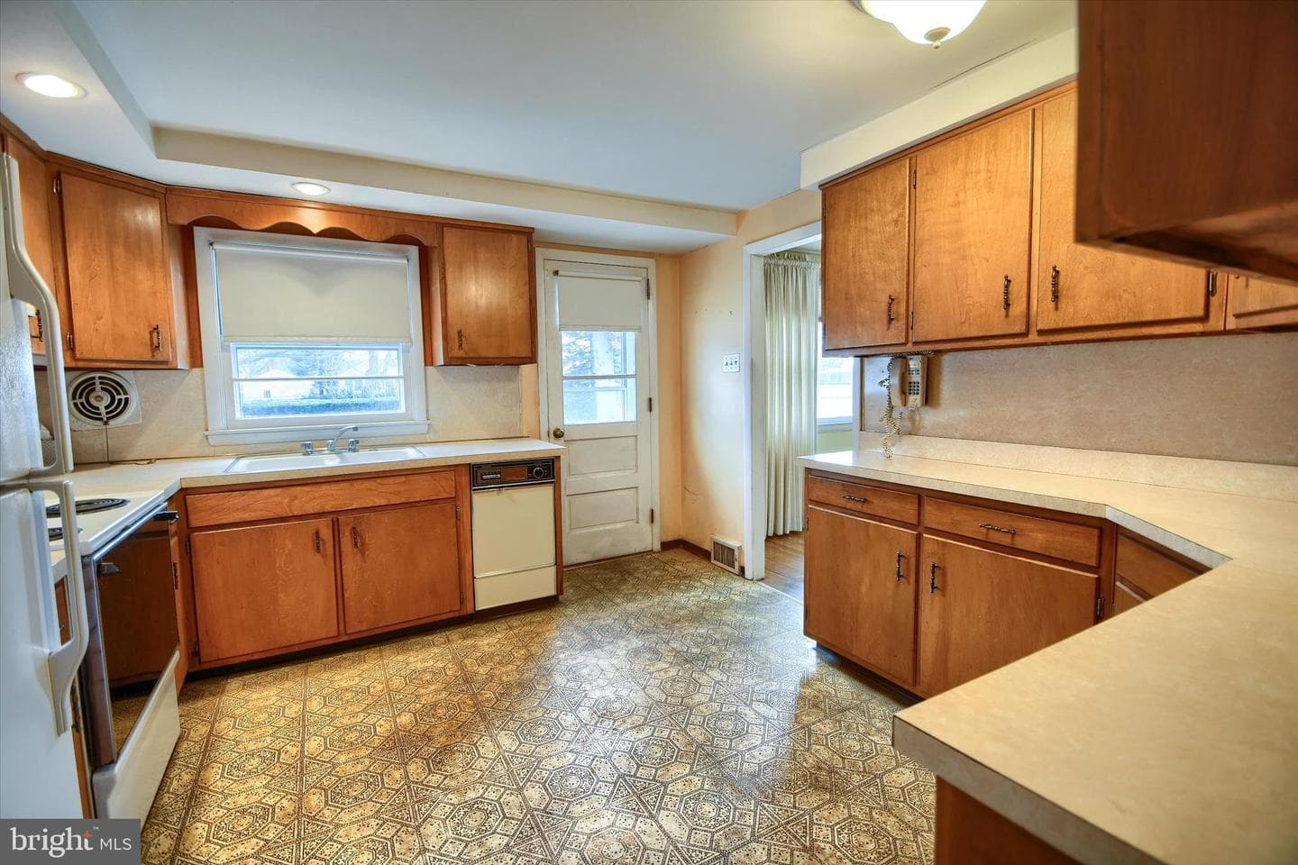 246 Holly Hill Road photo 3
