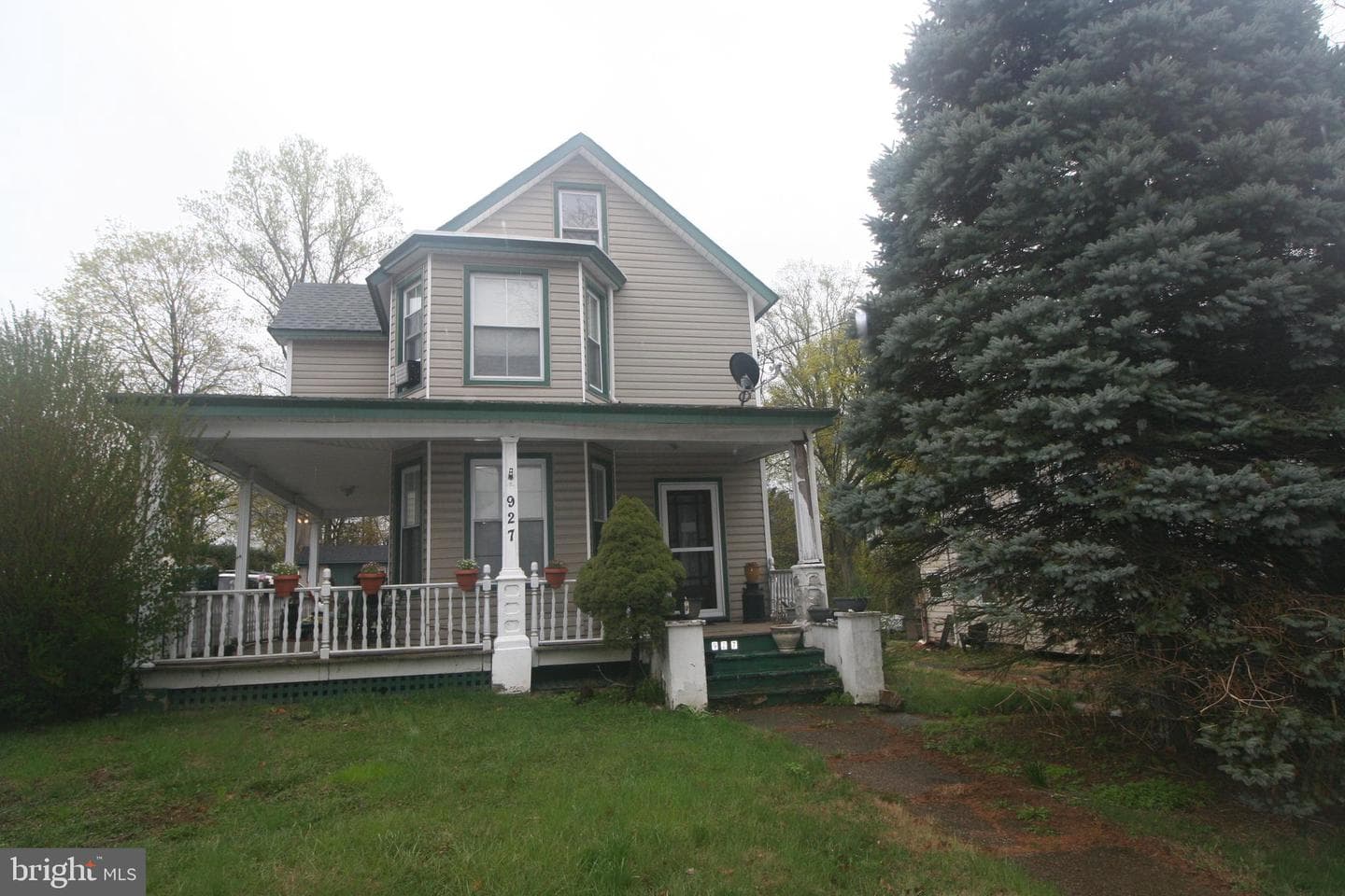 927 Bellevue Avenue photo 3