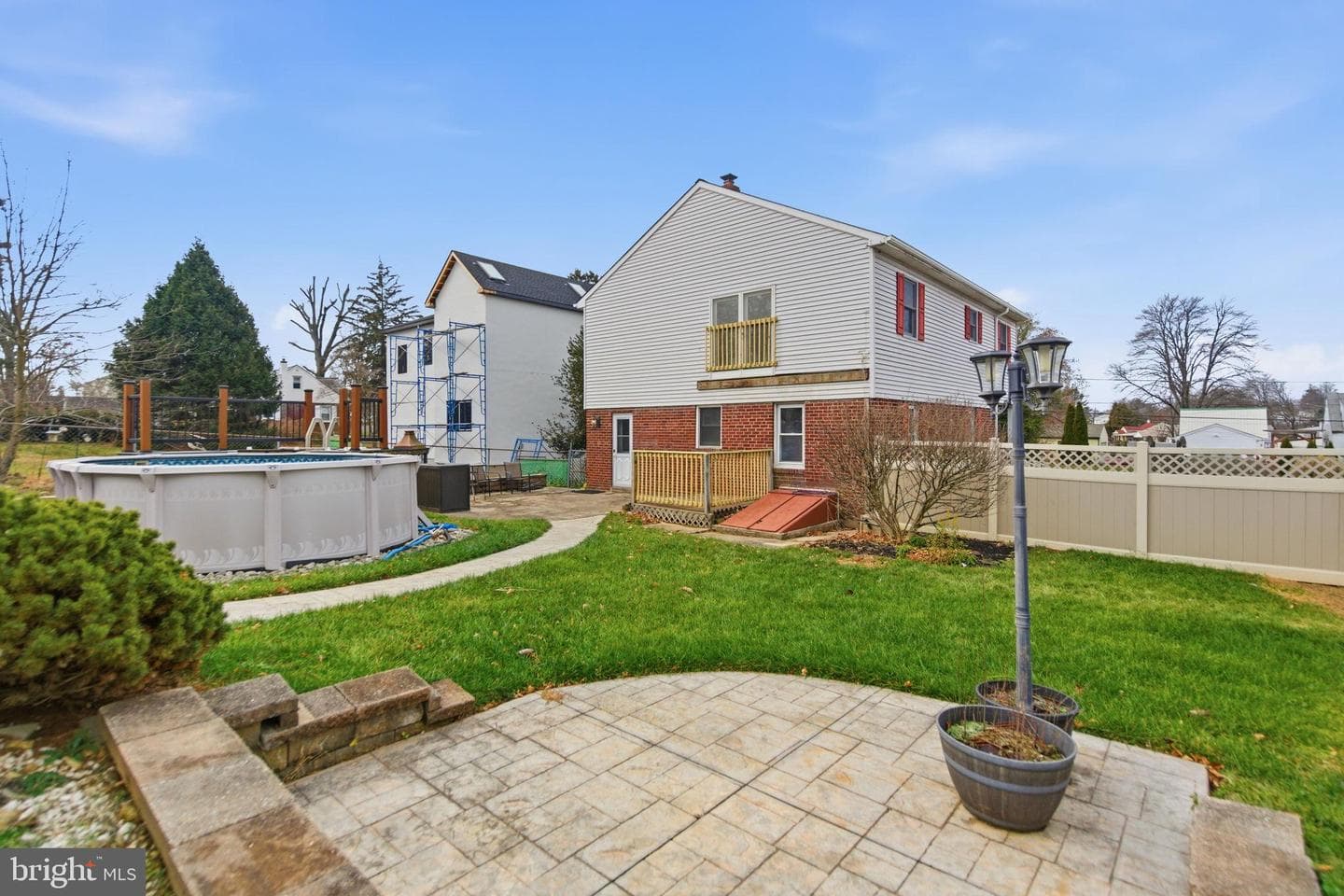 423 Harding photo 3