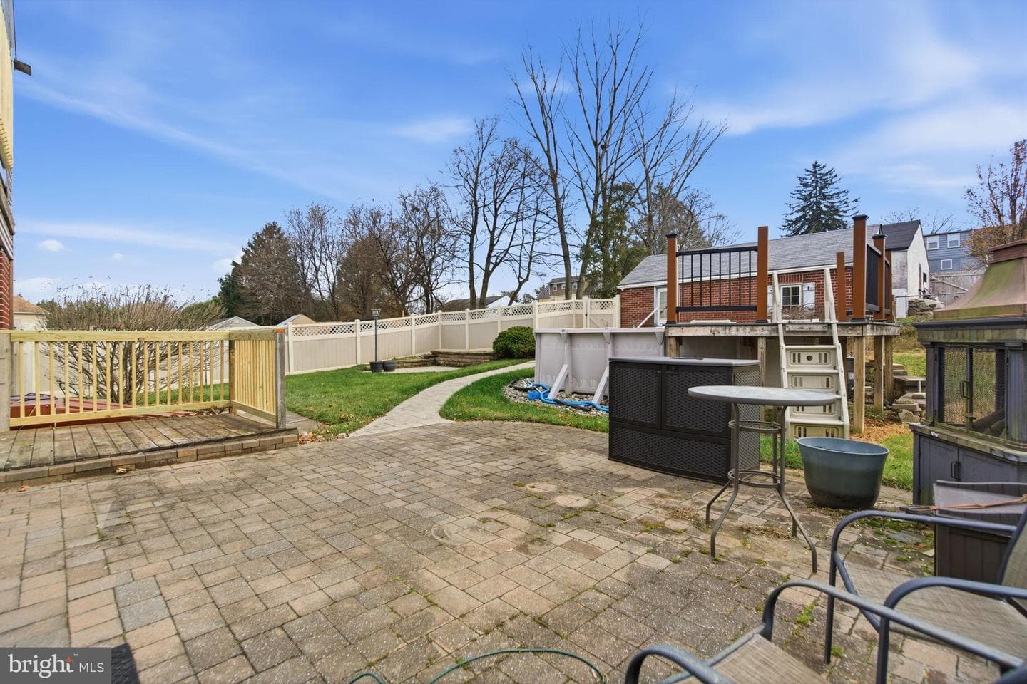 423 Harding photo 38