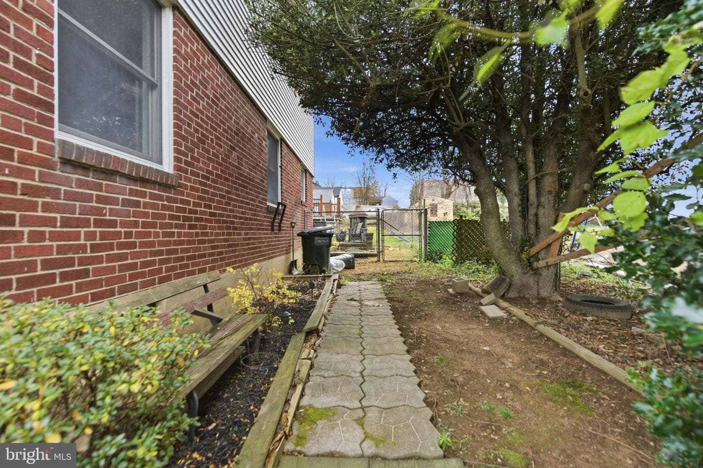 423 Harding photo 4