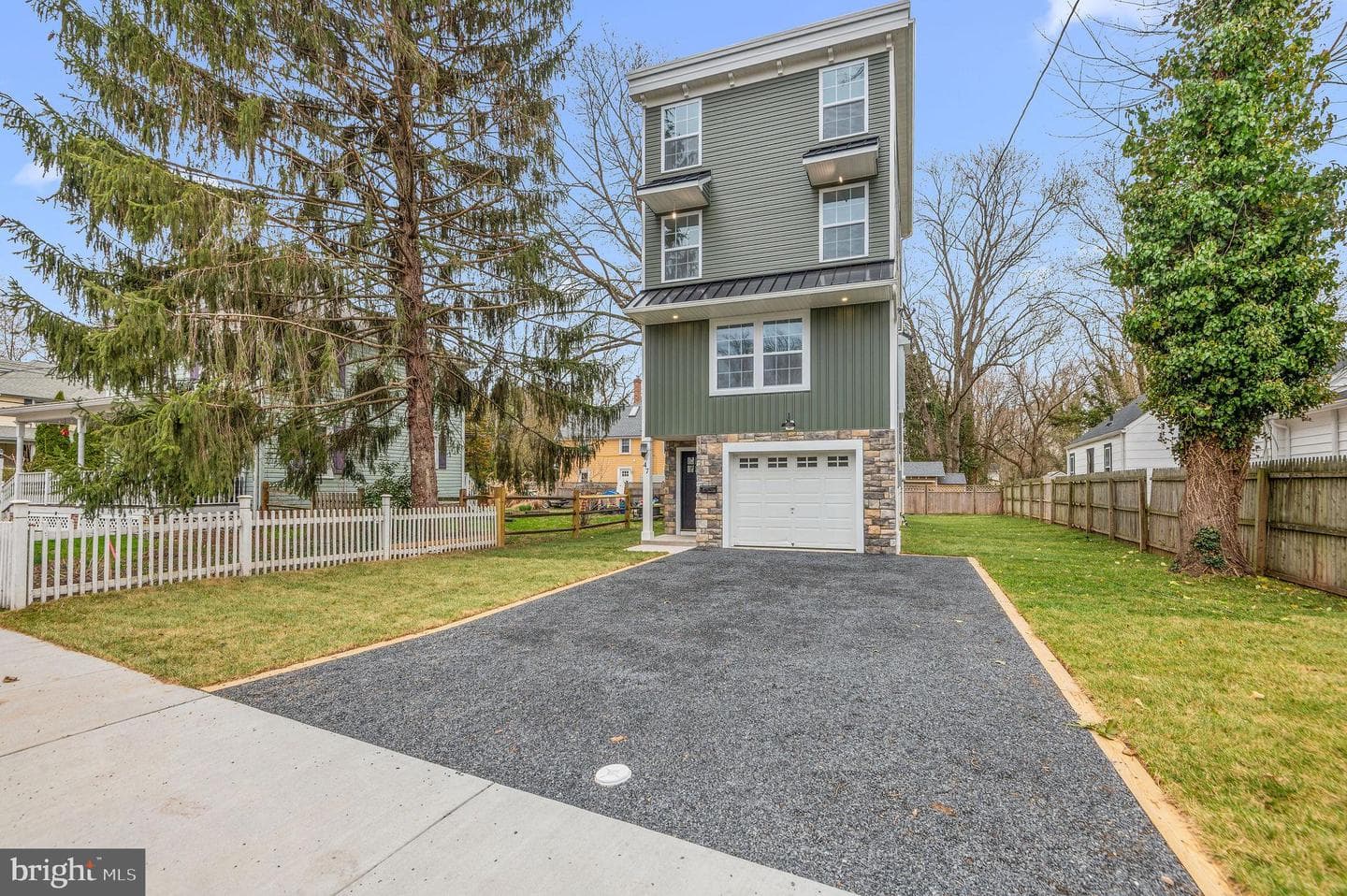 47 E College Avenue photo 1