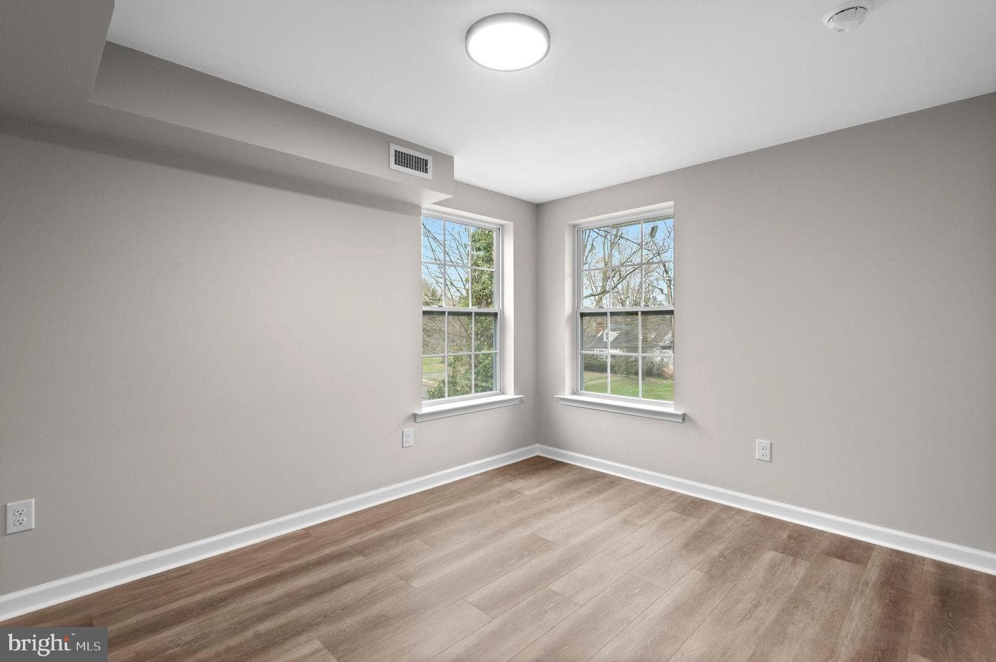 47 E College Avenue photo 15