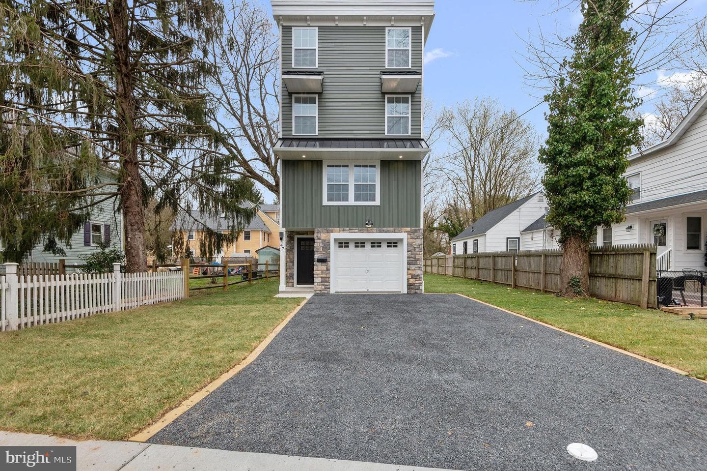 47 E College Avenue photo 2