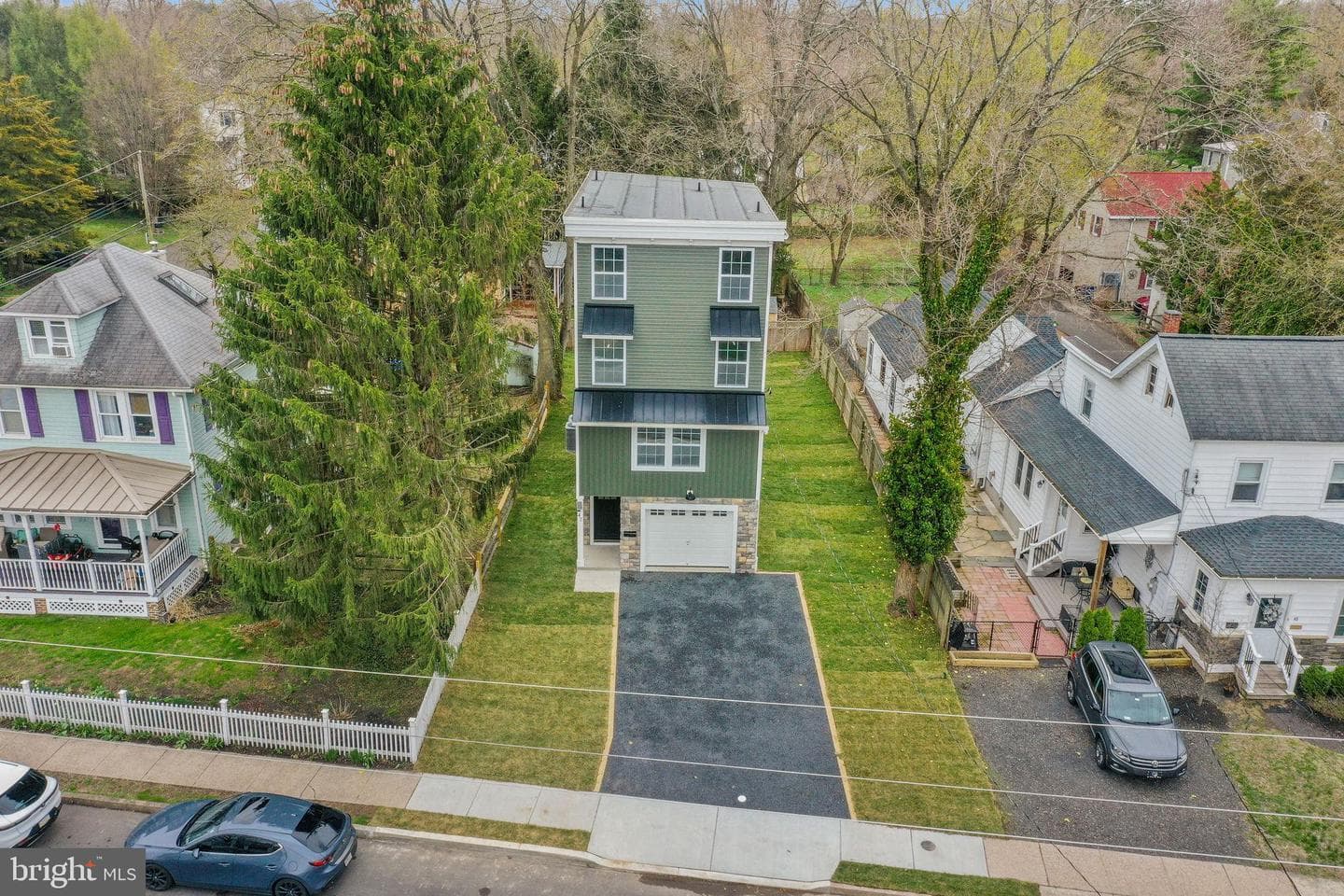 47 E College Avenue photo 32