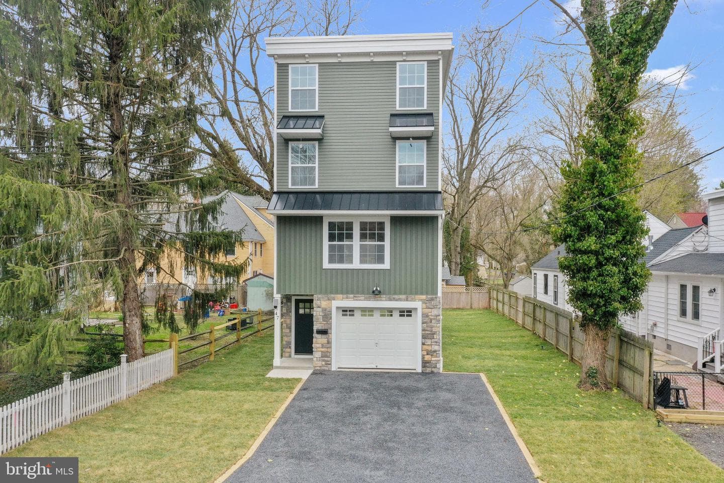 47 E College Avenue photo 34