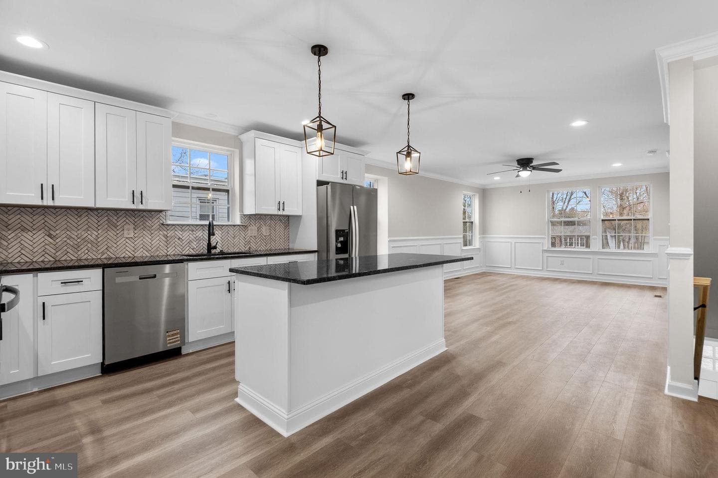 47 E College Avenue photo 4