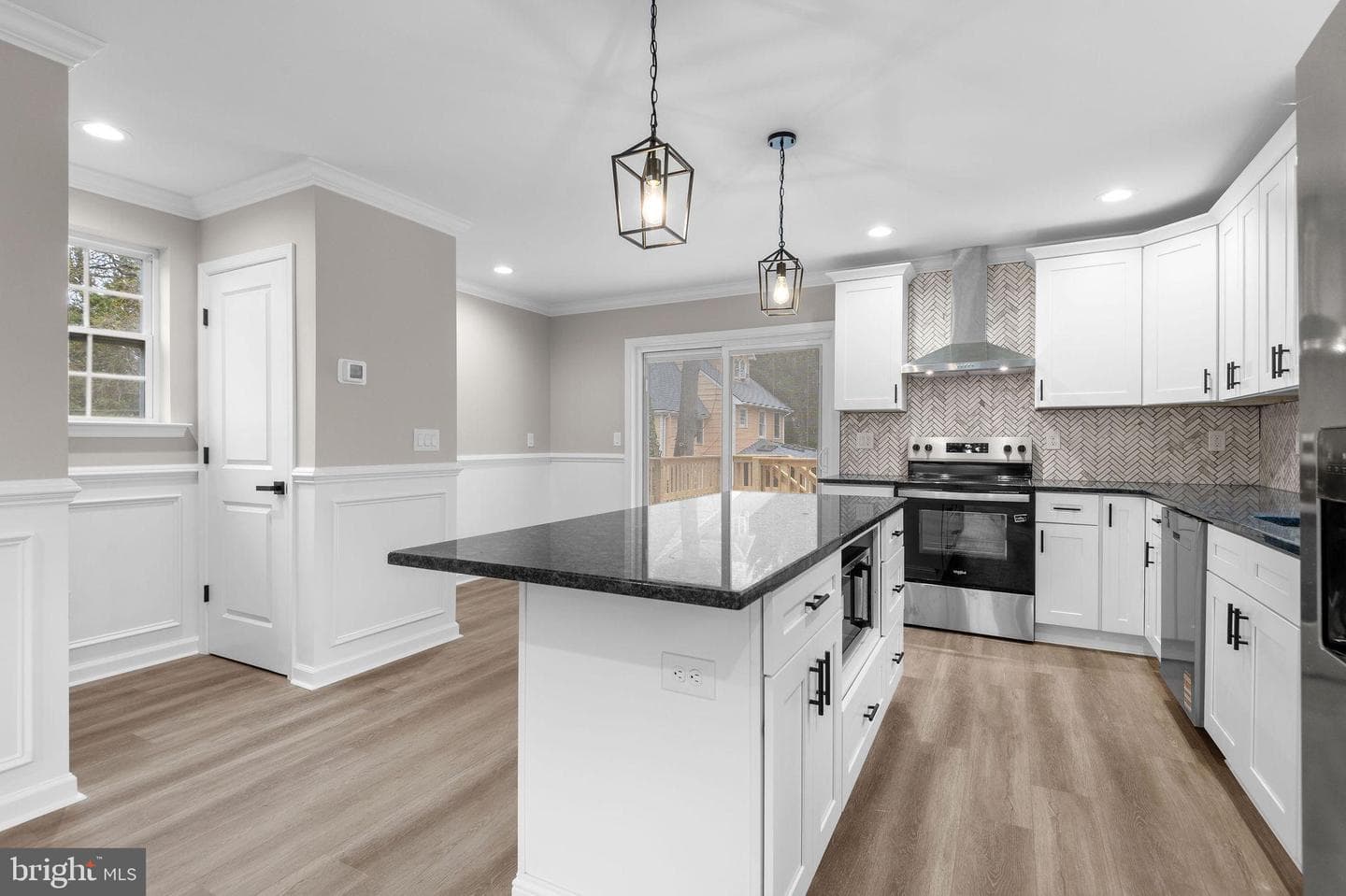 47 E College Avenue photo 7