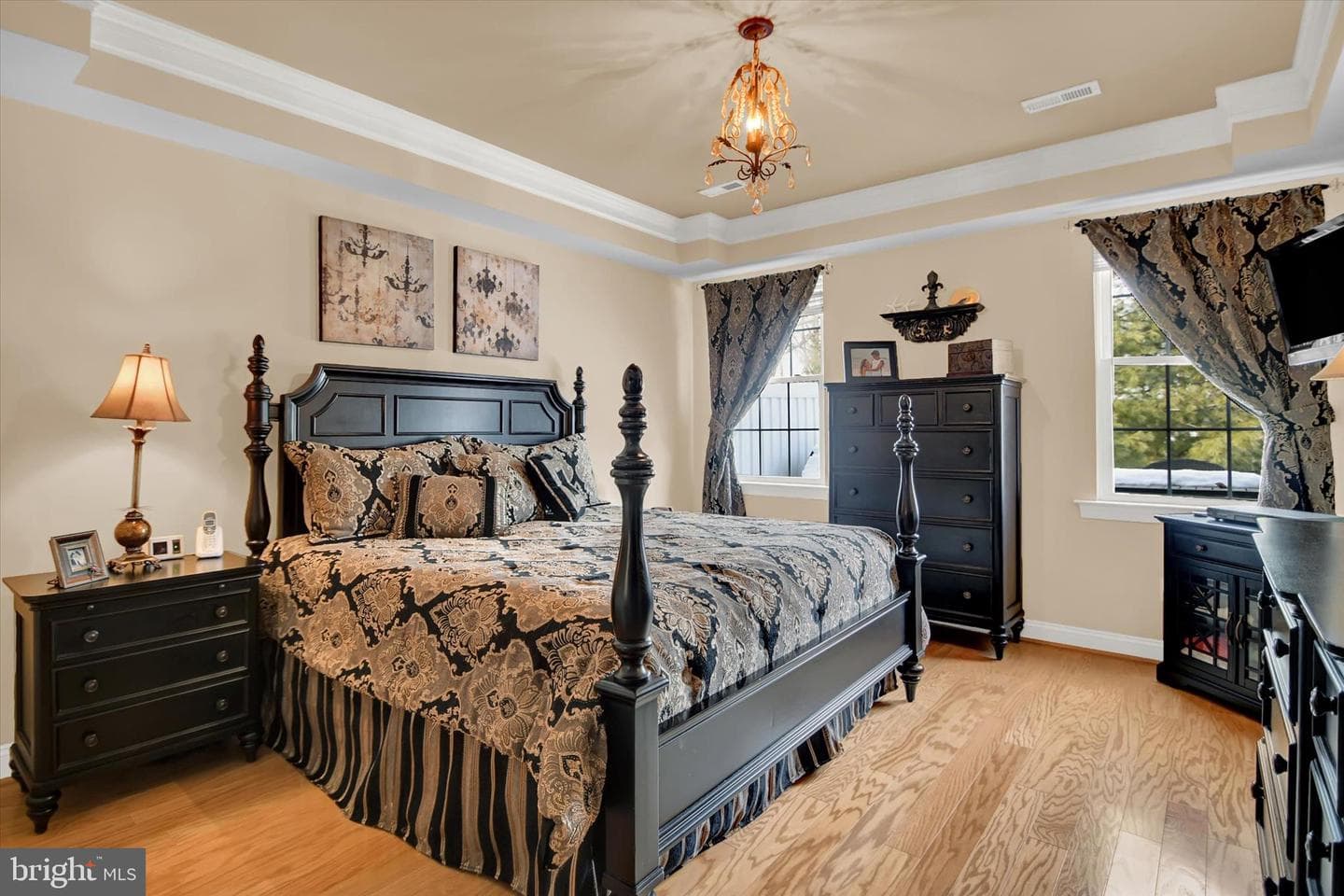 300 Reagan Drive photo 27