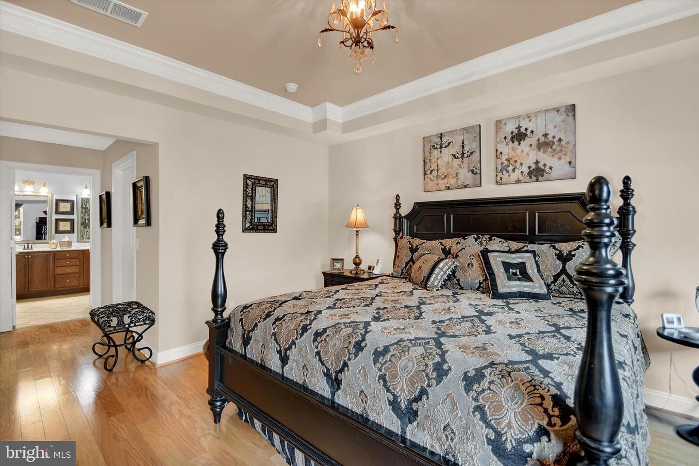 300 Reagan Drive photo 28