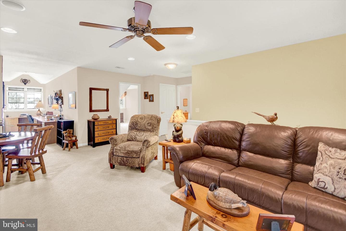 300 Reagan Drive photo 34