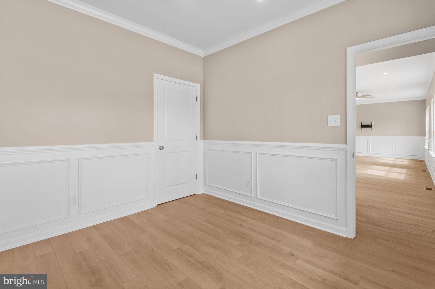 54 German Avenue photo 15