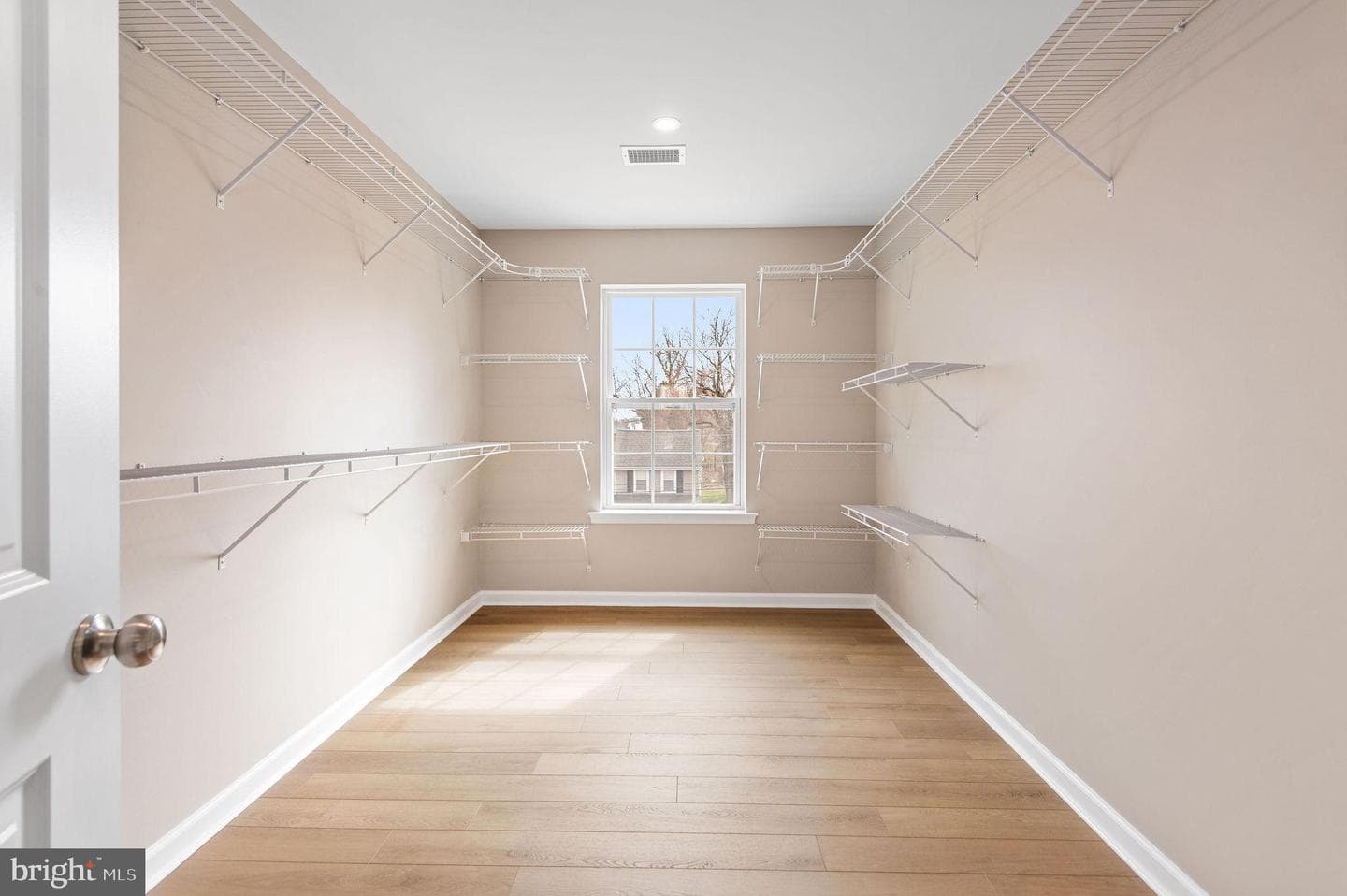 54 German Avenue photo 24