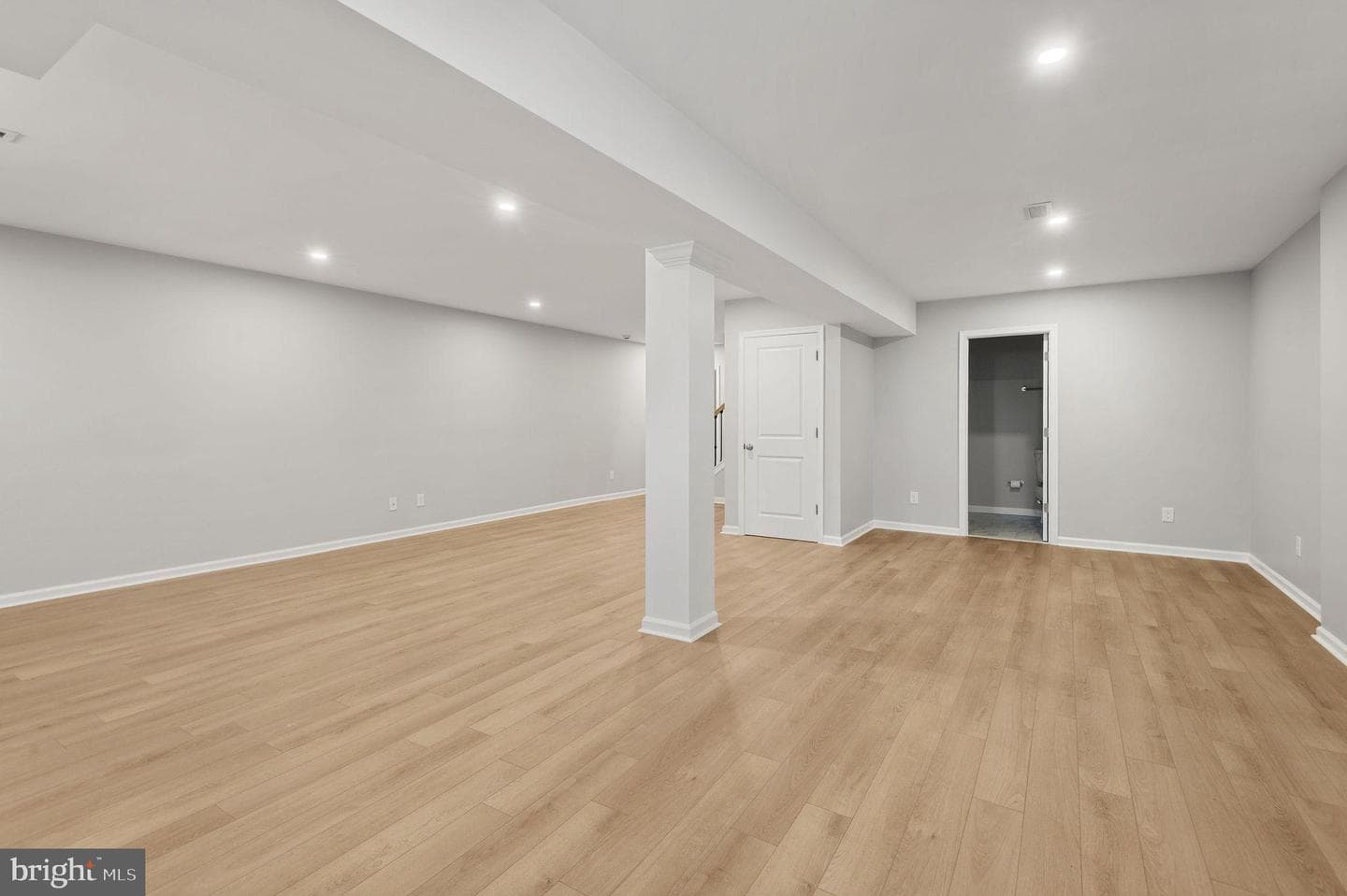54 German Avenue photo 33