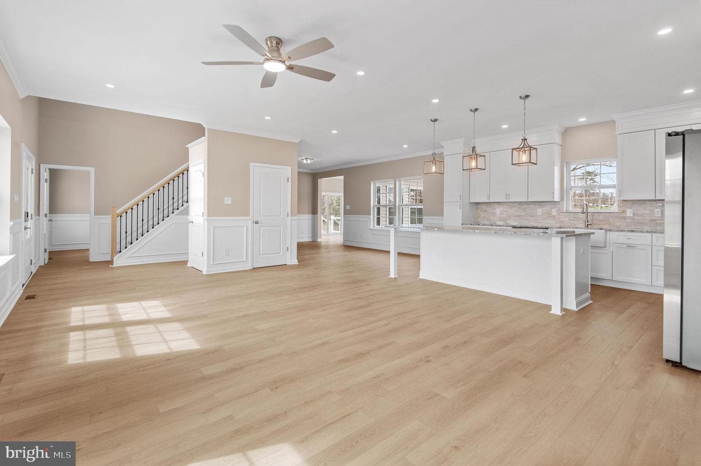 54 German Avenue photo 5