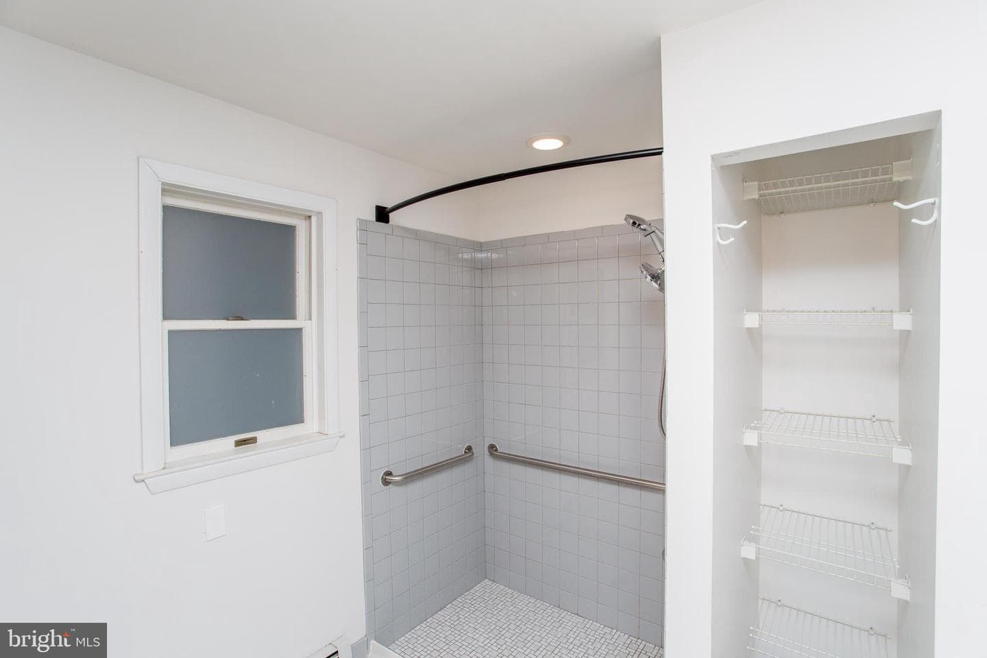 527 Lexington Avenue photo 21