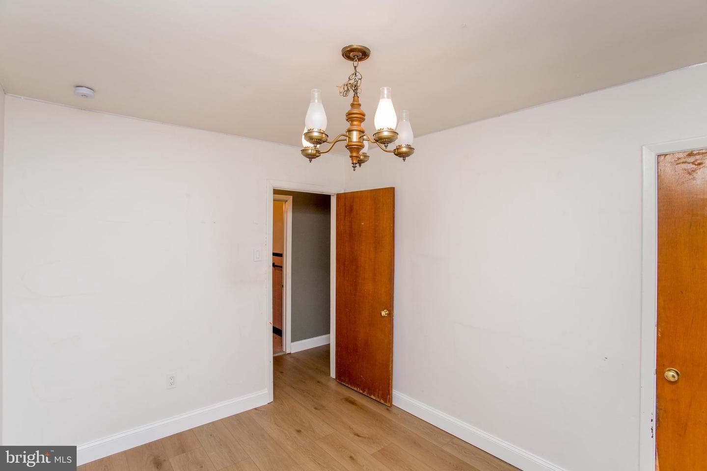 527 Lexington Avenue photo 27