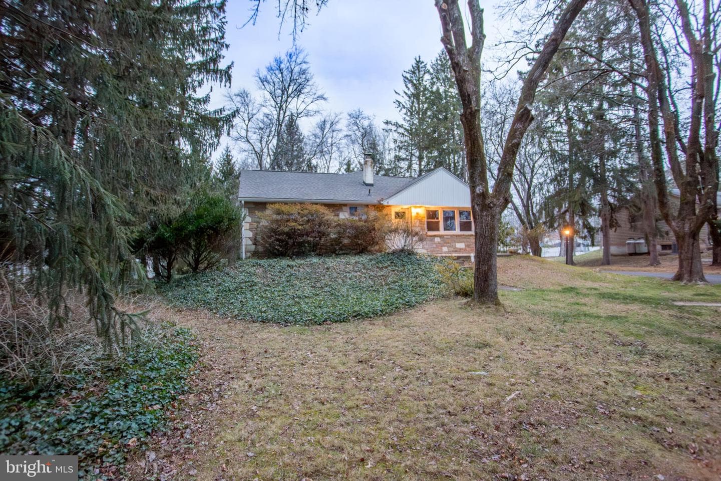 527 Lexington Avenue photo 41